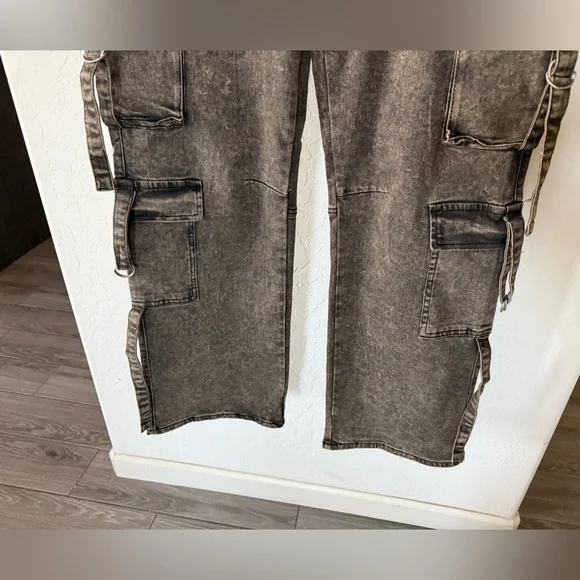 VIP Jeans|Women’s Dark Gray Olive Cargo Pants,deep pockets•••Size 13/31–NWT - Picture 3 of 14